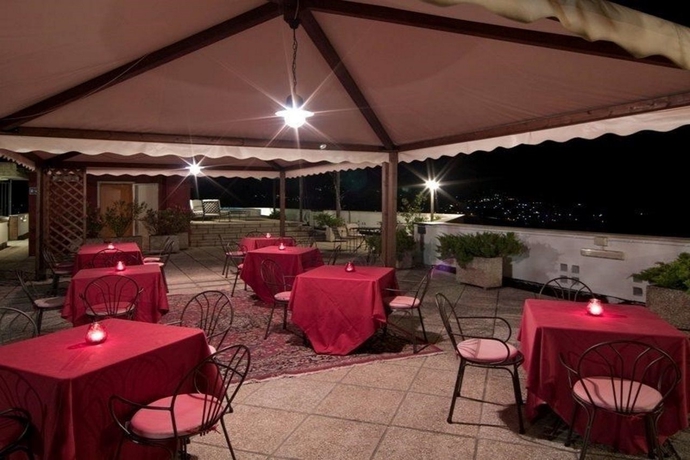 Imagen general del Hotel Perusia. Foto 8