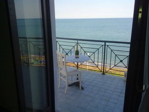 Imagen de la habitación del Hotel Pescasubacquea. Foto 2
