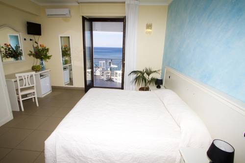 Imagen de la habitación del Hotel Pescasubacquea. Foto 4