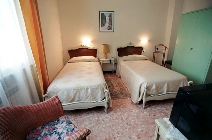 Imagen de la habitación del Hotel Pescetto. Foto 3