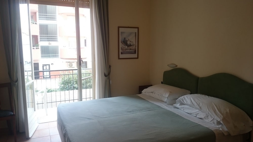 Imagen de la habitación del Hotel Pescetto. Foto 13