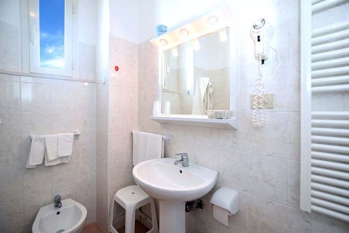 Imagen de la habitación del Hotel Peschici. Foto 19