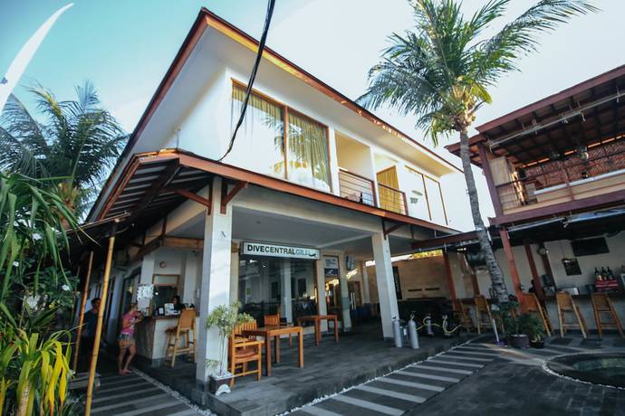 Imagen de los interiores del Hotel Pesona Beach Resort and Spa. Foto 20