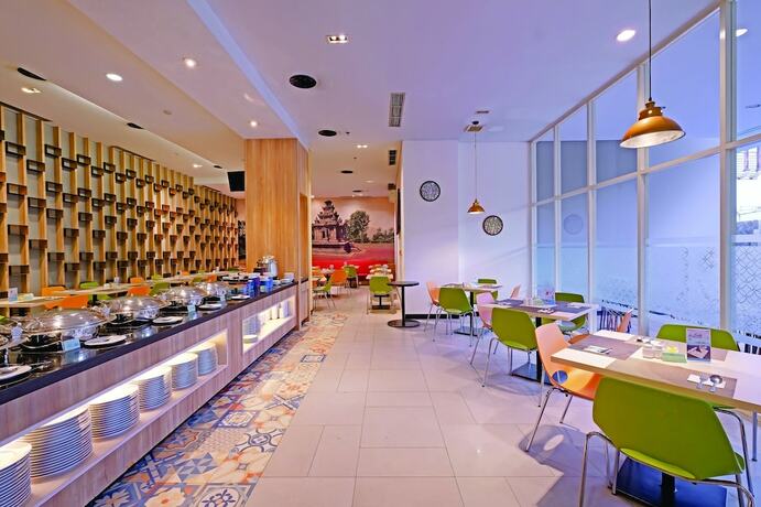 Imagen del bar/restaurante del Hotel Pesonna Semarang. Foto 7