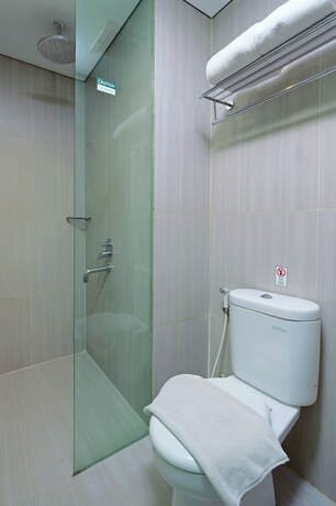 Imagen general del Hotel Pesonna Semarang. Foto 6