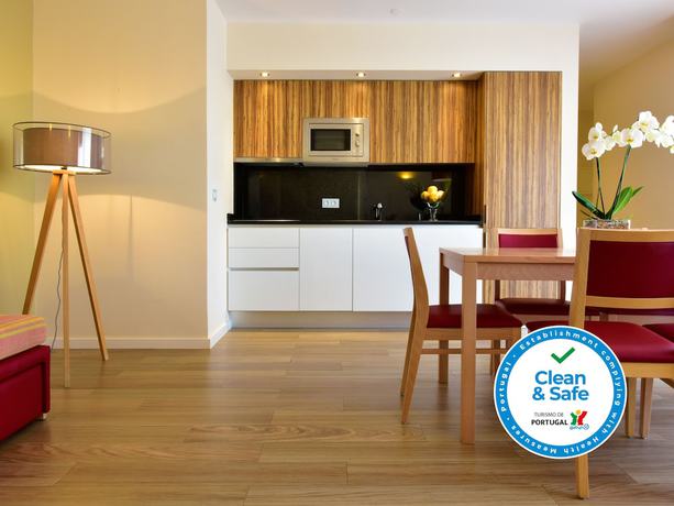 Imagen de la habitación del Hotel Pestana Alvor Beach Villas. Foto 3