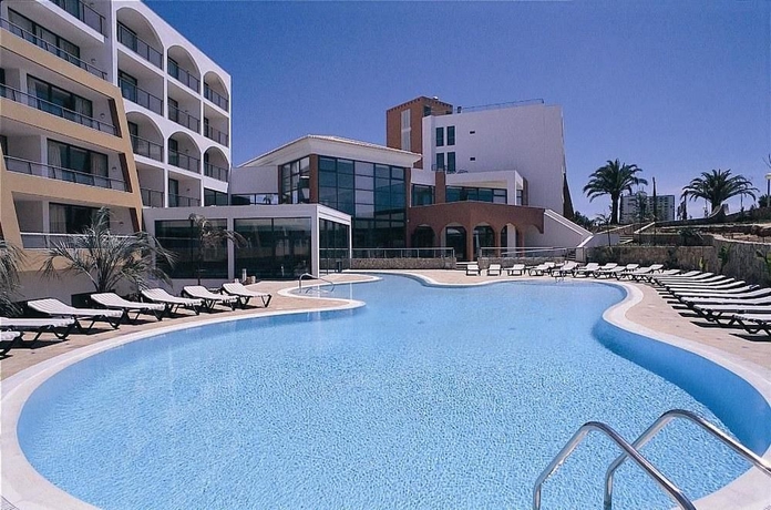 Imagen de la piscina del Hotel Pestana Alvor Park. Foto 16