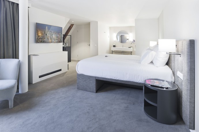 Imagen de la habitación del Hotel Pestana Amsterdam Riverside. Foto 8