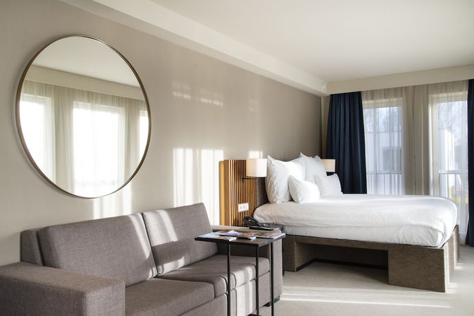 Imagen de la habitación del Hotel Pestana Amsterdam Riverside. Foto 26