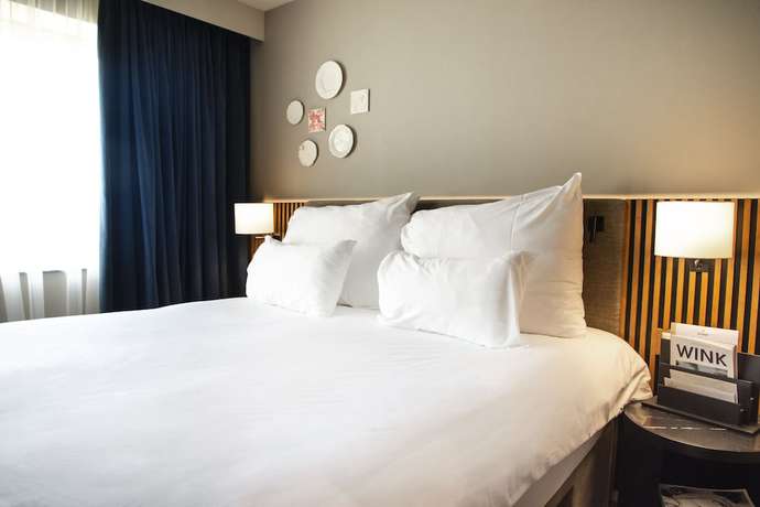 Imagen de la habitación del Hotel Pestana Amsterdam Riverside. Foto 30