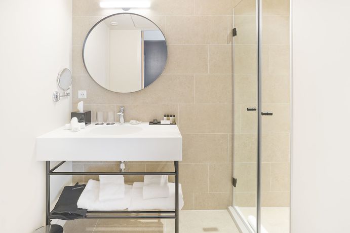 Imagen de la habitación del Hotel Pestana Amsterdam Riverside. Foto 33