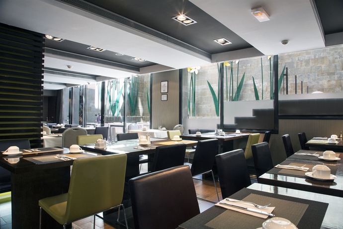 Imagen del bar/restaurante del Hotel Pestana Arena Barcelona. Foto 5