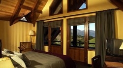 Imagen de la habitación del Hotel Pestana Bariloche. Foto 5