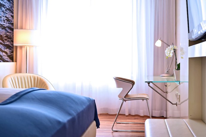 Imagen de la habitación del Hotel Pestana Berlin Tiergarten. Foto 11