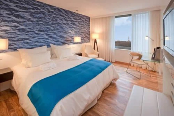 Imagen de la habitación del Hotel Pestana Berlin Tiergarten. Foto 17