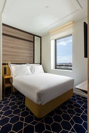 Imagen de la habitación del Hotel Pestana CR7 Gran Vía Madrid. Foto 8