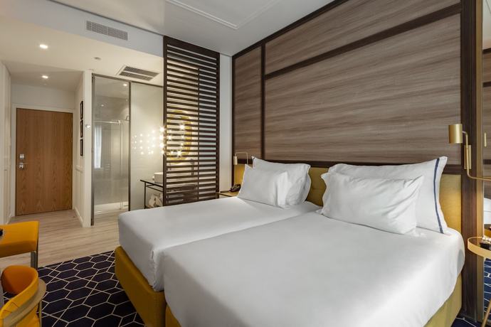 Imagen de la habitación del Hotel Pestana CR7 Gran Vía Madrid. Foto 9