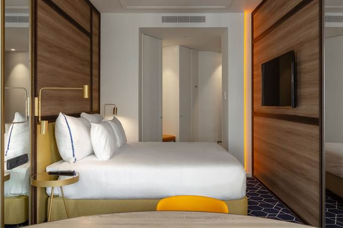 Imagen de la habitación del Hotel Pestana CR7 Gran Vía Madrid. Foto 18