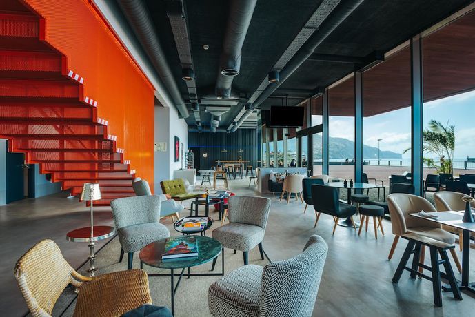 Imagen del bar/restaurante del Hotel Pestana Cr7 Funchal. Foto 7