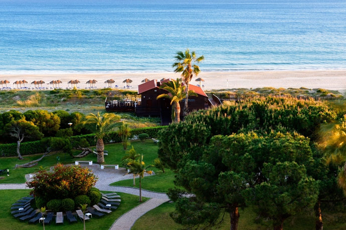 Imagen de los exteriores del Hotel Pestana Dom João II. Foto 7