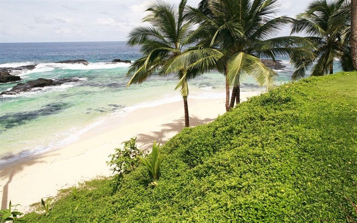 Imagen de los exteriores del Hotel Pestana Equador Ilheu das Rolas. Foto 8