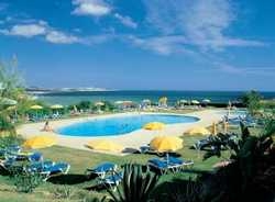 Imagen de la piscina del Hotel Pestana Levante. Foto 4