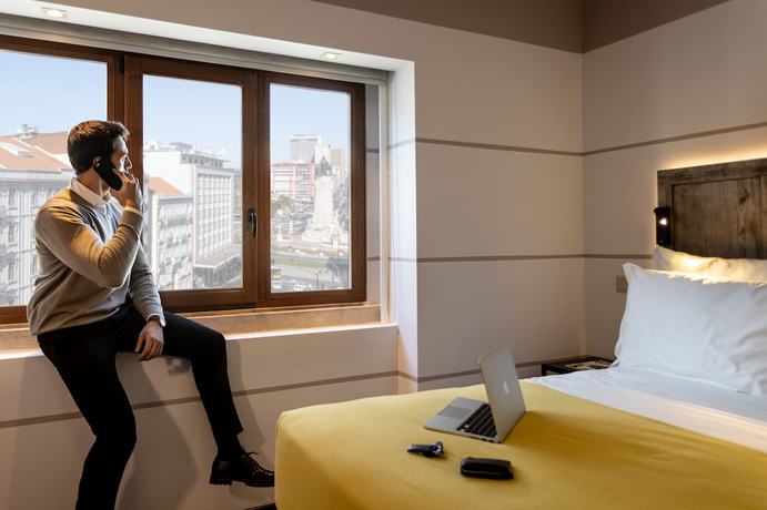 Imagen de la habitación del Hotel Pestana Lisboa Vintage. Foto 13