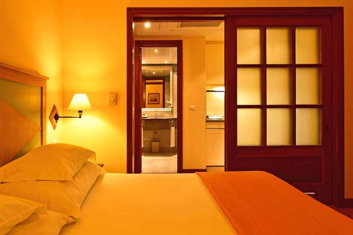 Imagen de la habitación del Hotel Pestana Miramar Garden and Ocean Resort. Foto 3