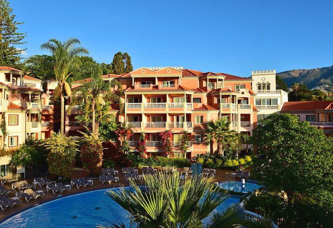 Imagen de la piscina del Hotel Pestana Miramar Garden and Ocean Resort. Foto 20