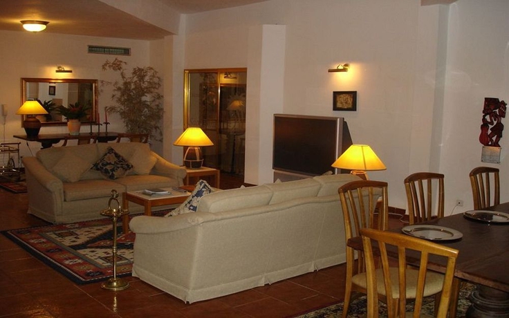 Imagen de los interiores del Hotel Pestana Miramar São Tomé. Foto 8