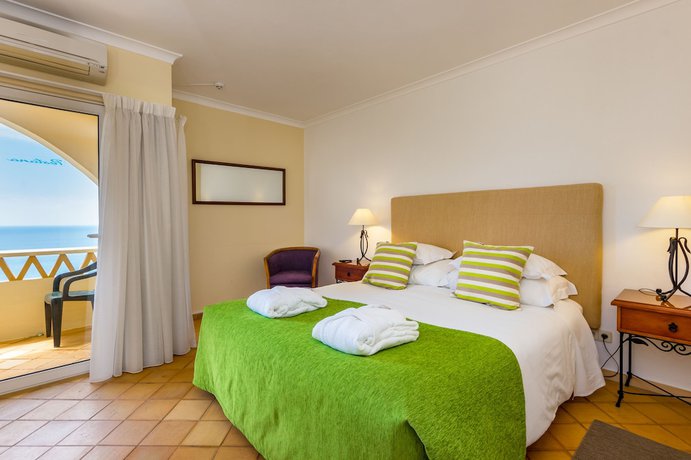 Imagen de la habitación del Hotel Pestana Palm Gardens. Foto 11