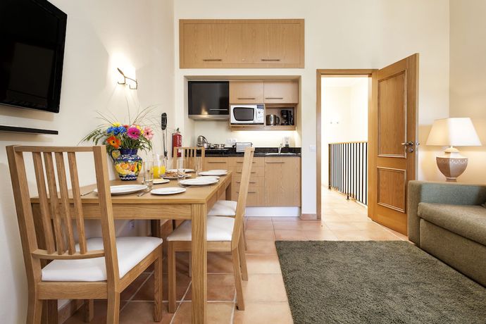 Imagen de la habitación del Hotel Pestana Palm Gardens. Foto 17