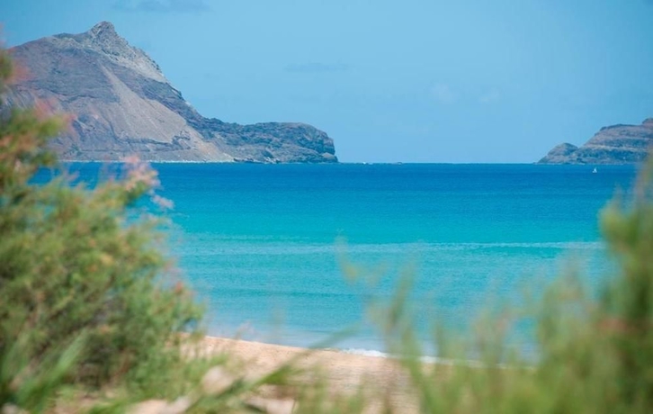 Imagen de los exteriores del Hotel Pestana Porto Santo Premium All Inclusive Beach and SPA Resort. Foto 9