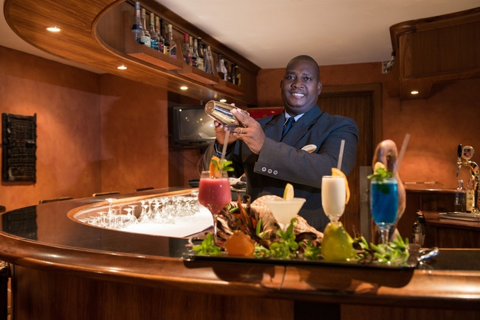 Imagen del bar/restaurante del Hotel Pestana Rovuma. Foto 4