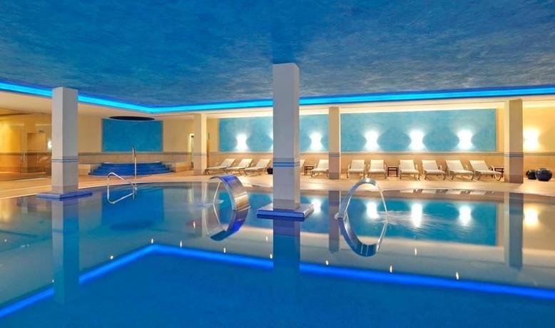 Imagen de la piscina del Hotel Pestana Viking Beach & Golf Resort. Foto 15