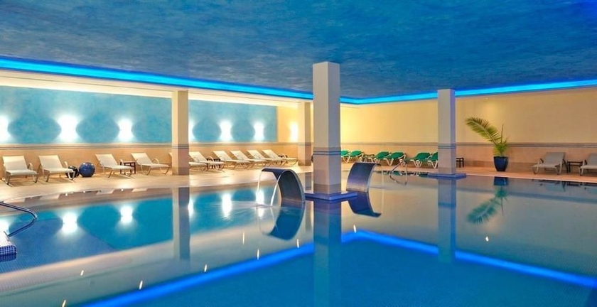 Imagen de la piscina del Hotel Pestana Viking Beach & Golf Resort. Foto 16