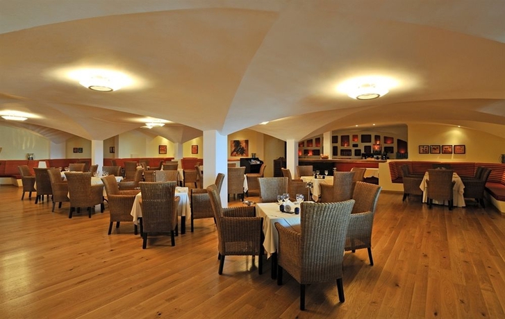 Imagen del bar/restaurante del Hotel Pestana Viking Beach & Golf Resort. Foto 4