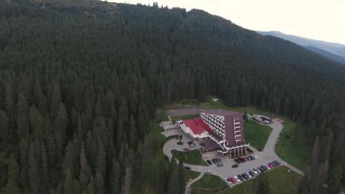 Imagen general del Hotel Pestera Cota. Foto 2