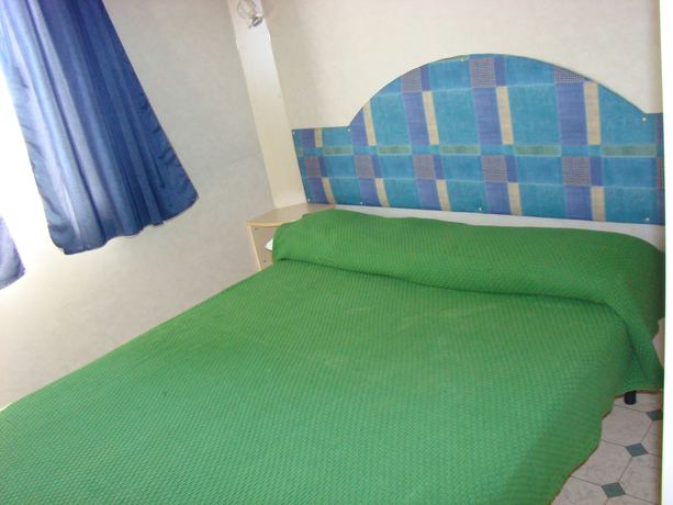 Imagen de la habitación del Hotel Pet Family Camping Cortina. Foto 6