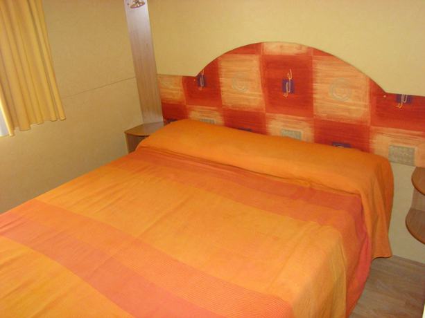 Imagen de la habitación del Hotel Pet Family Camping Cortina. Foto 11