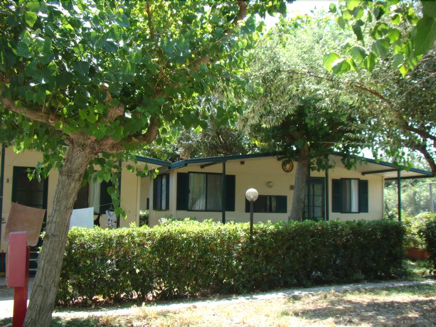 Imagen de la habitación del Hotel Pet Family Camping Cortina. Foto 14