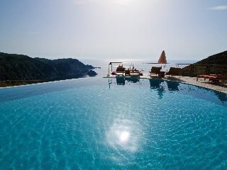 Imagen de la piscina del Hotel Petani Bay. Foto 82