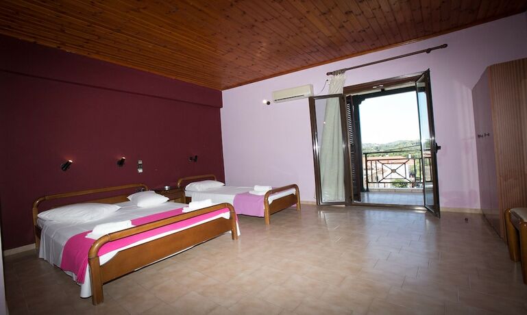 Imagen de la habitación del Hotel Petania and Apartments. Foto 17