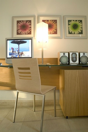 Imagen de la habitación del Hotel Petasos Beach Resort and Spa. Foto 9