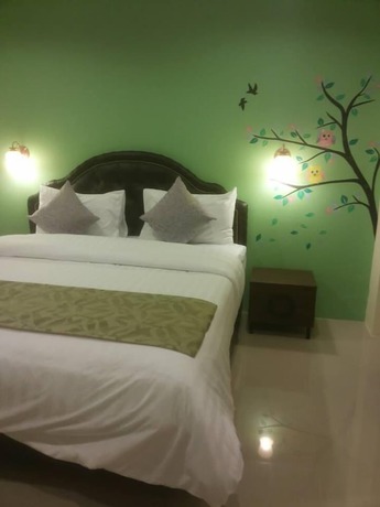 Imagen de la habitación del Hotel Petch Ranong at Town. Foto 11