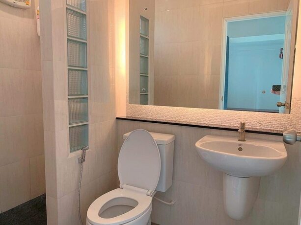 Imagen de la habitación del Hotel Petchngam Home Resort. Foto 8