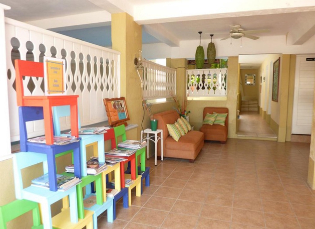 Imagen de los interiores del Hotel Petén. Foto 14