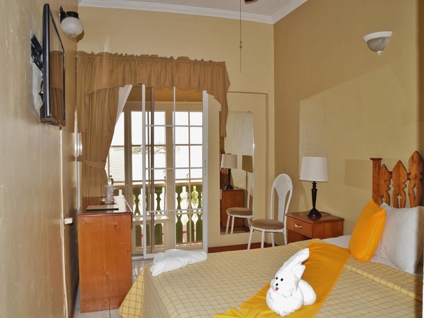 Imagen de la habitación del Hotel Petén. Foto 7