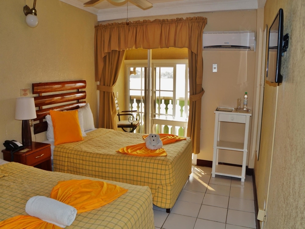 Imagen de la habitación del Hotel Petén. Foto 9