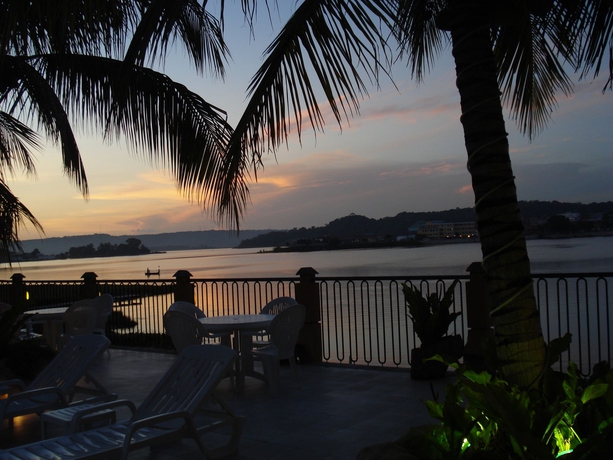 Imagen de los exteriores del Hotel Peten Esplendido and Conference Center. Foto 13